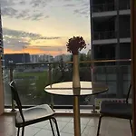Modern Flat Near The Lake And Blloku