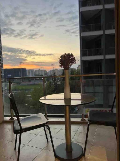 Modern Flat Near The Lake And Blloku